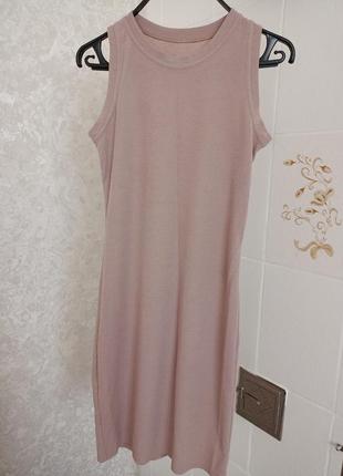 Плаття в рубчик