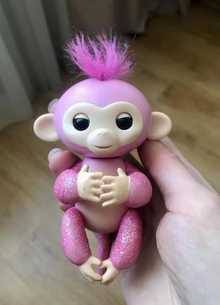 Интерактивная обезьянка wowwee fingerlings interactive monkey glitter