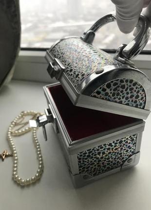 Шкатулка-сундучек для украшений