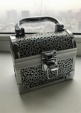 Шкатулка-сундучек для украшений