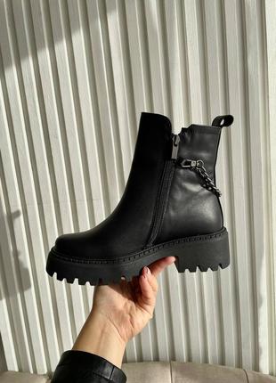 Черные зимние ботинки челси на замочке из натуральной матовой кожи7 фото