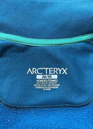 Женская куркта кофта arcteryx размер m6 фото