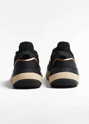 Нові стильні кросівки 35 розмір oysho