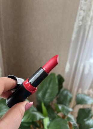 Матова помада для губ nyx professional makeup suede matte listick3 фото