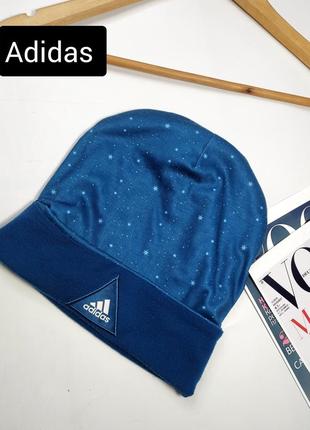 Шапка женская смня спортвная с рисунком от бренда adidas