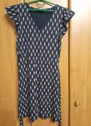 Гарне трикотажне платтячко з поясом, s/m