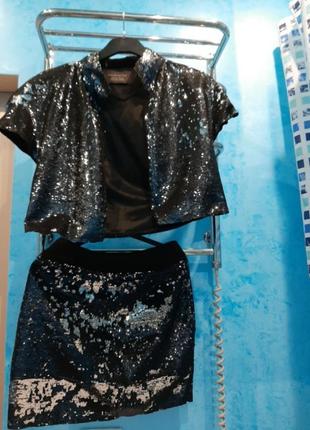 Костюм в паетках zara