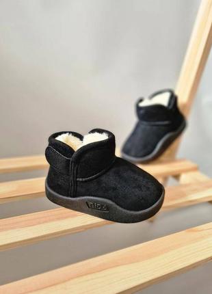 Стильні черевики для малюків.
🔹верх - штучний замш
🔹всередині штучне хутро, устілка хутро.9 фото