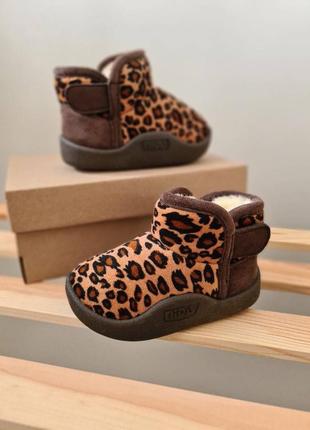 Стильные ботинки для малышей.
🔹верх - искусственный замш
🔹внутри искусственный мех, стелька мех.4 фото