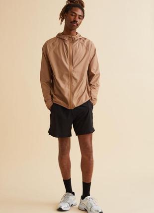 Вітровка h&m sports windbreaker beige 1086865002 l4 фото