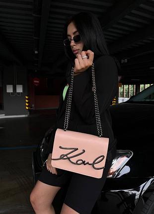 Karl lagerfeld pink