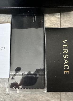 Нові окуляри versace , утрамодна модель 2023 року , оригінал , повністю весь пакет документів , чехол, коробка . в люксоптиці  ціна 9600 грн .3 фото