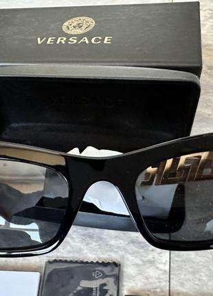 Новые очки versace, утрамодная модель 2023 года, оригинал, полностью весь пакет документов, чехол, коробка. в люксоптике цена 9600 грн.2 фото