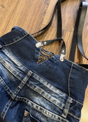 Модные джинсы с подтяжками и пояс - корсет.3 фото