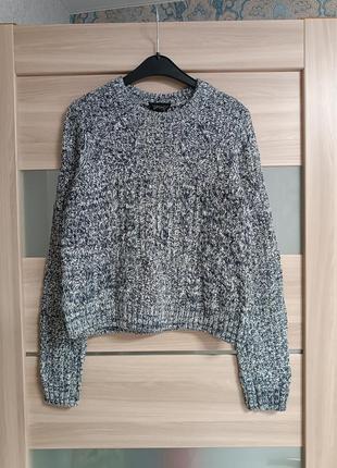 Теплий приємний светр з ангорою