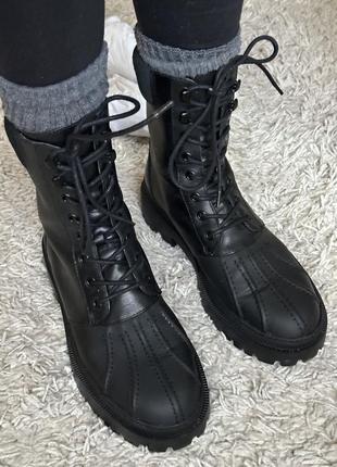 Жіночі черевики