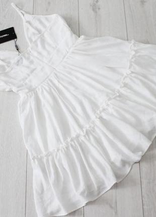 Красива біла сукня prettylittlething7 фото