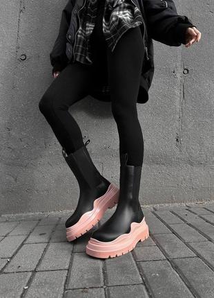 Сапогив стиля bottega vneta black pink