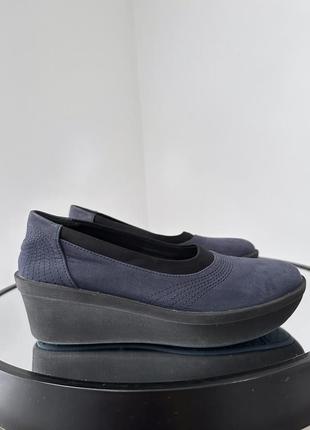 Якісні комфортні туфлі clarks