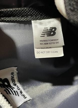 New balance app core shoulder bag lab31005bk мессенджер сумка на плечо унисекс оригинал черная9 фото