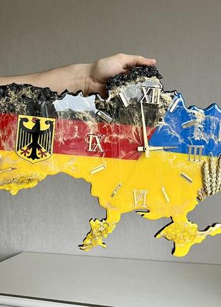 Часы настенные из эпоксидной смолы "карта украины с германией" 40x25 см