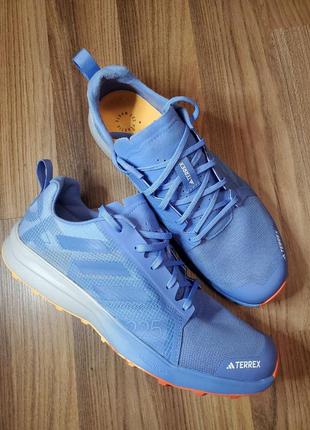 Кроссовки adidas terrex