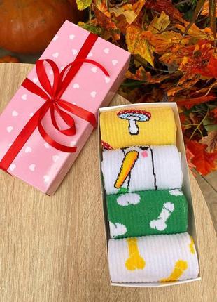 Подарунковий набір жіночих шкарпеток 36-41 р на 4 пари якісні та повсякденні, бавовняні та довгі з принтом