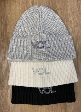 Шапка бренду vicolo