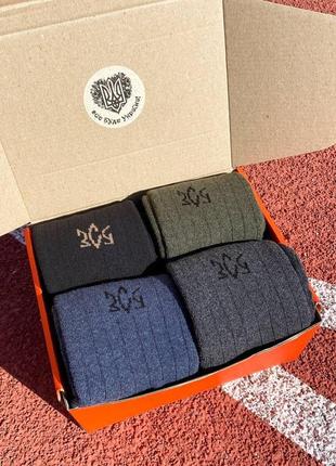 Прикольний набір теплих чоловічих шкарпеток на 8 пар 41-45 р високої якості гарні та зимові, високі бавовняні3 фото