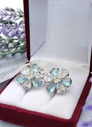 Срібні сережки масивні сережки квітка з білим голубим фіанітом 925 англійська застібка