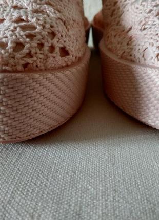 Новые ажурные слипоны на толстой подошве. текстильные. розовые. 37 р.3 фото