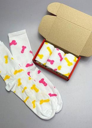 Прикольний бокс шкарпеток для чоловіків 40-45 р на 3 пари демісезонні та білі, високі та оригінальні, бавовняні2 фото