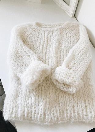 Мягенький оверсайз свитер