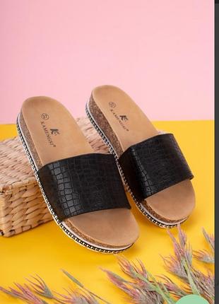 Стильные черные шлепки шлепанцы на платформе массивные модные