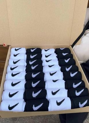 Большой мега бокс женских носков высоких спортивных брендовых с принтом nike 36-41 32 пары весна-осень km