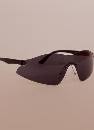 Стильные солнцезащитные очки1 фото