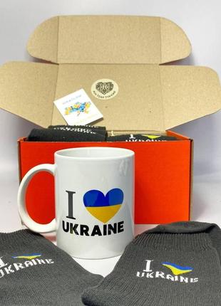 Подарунковий патріотичний бокс "i love ukraine" із кружкою та шкарпетками 8 пар чорні для жінок3 фото