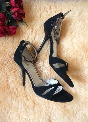 Босоніжки з натуральної замші