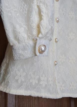 Кремова блуза з перламутровими ґудзиками та мереживом кружево вишивка прошва рішельє гіпюр айворі2 фото