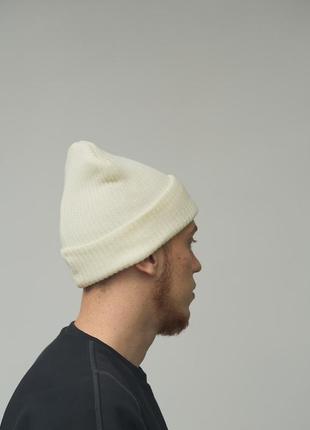 Стильна та якісна шапка з принтом4 фото