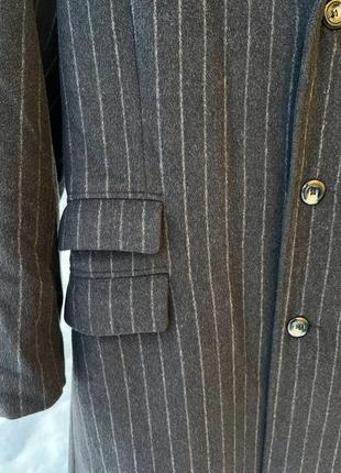 Шерстяное пальто в полоску от vd one, оверсайз пальто с акцентными плечами в стиле bazhane6 фото