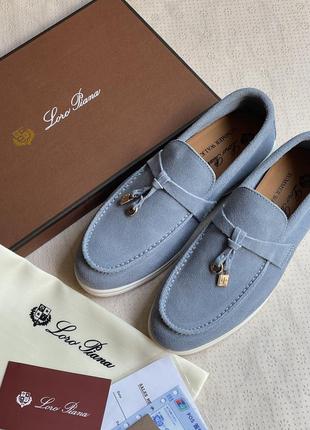 У наявності жіночі лофери loro piana блакитні