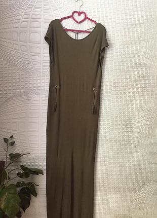 Чудове плаття з відкритою спиною від скандинавського бренду vila clothes