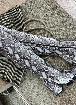 Сапоги ботфорты из эксклюзивной натуральной кожи с тиснением под змею много цветов