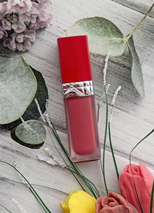 Жидкая помада для губ с цветочным маслом dior rouge dior ultra care liquid