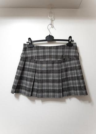 Deloras красивая мини юбка серая в оттенках в клеточку на кокетке в складки расширенная женская1 фото