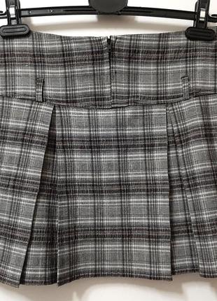 Deloras красивая мини юбка серая в оттенках в клеточку на кокетке в складки расширенная женская8 фото