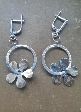 Эксклюзивные серебряные дизайнерские серьги цветочные ветровки1 фото