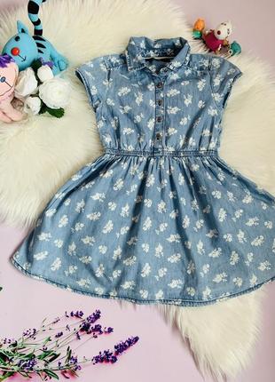 Фирменное легкое джинсовое платье george девочке 5-6 лет