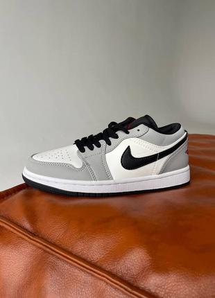 Трендовые кроссовки nike air jordan 1 retro low light smoke grey серые с чёрным унисекс 36-45 р